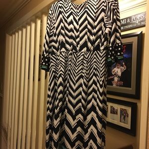 Turquoise, black. white xl dress, doesn’t wrinkle